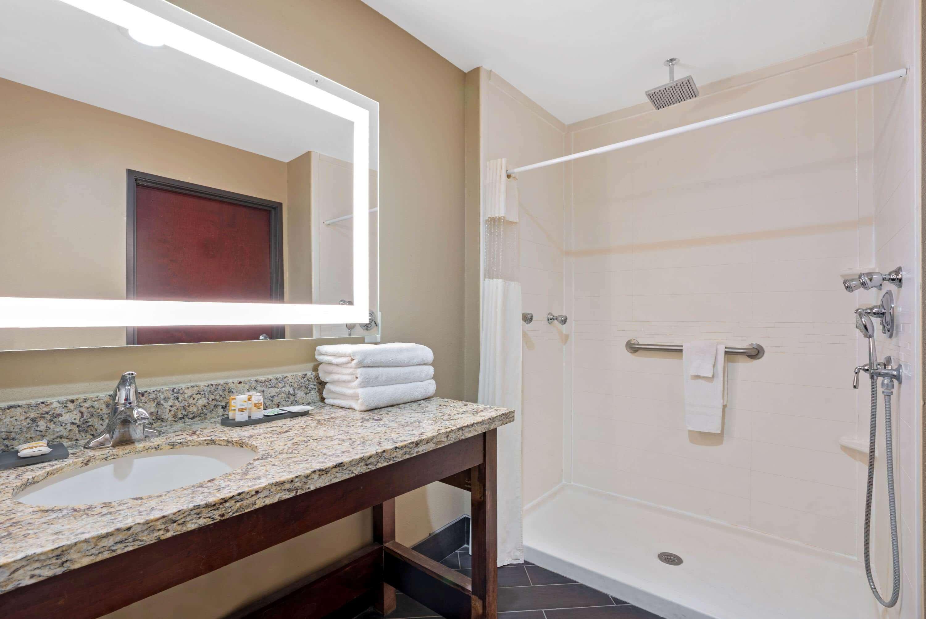 La Quinta By Wyndham Houston Willowbrook Bagian luar foto